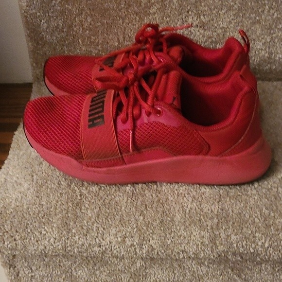 Puma Kids Red Running Shoes 366901-10 Size 4.5C - Picture 2 of 8